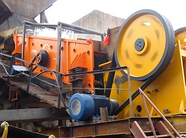 【金屬礦】四川時產(chǎn)300噸金屬礦破碎成套設(shè)備